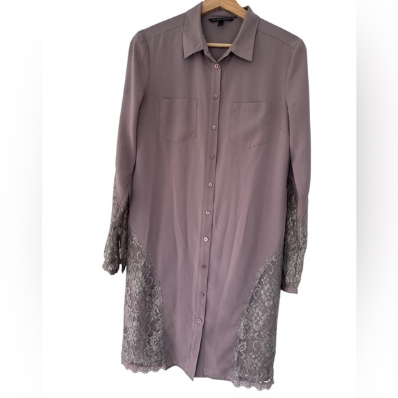 Elegant Purple Button-Up Dress with Lace Accents - Picture 1 of 5